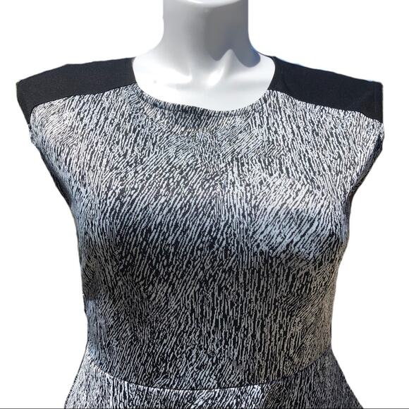 attention black white skater dress sleeveless size large - Picture 4 of 7